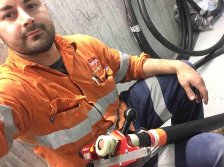 Stripping MV Cable XLPE Insulation Using Intercable Jointing Tools